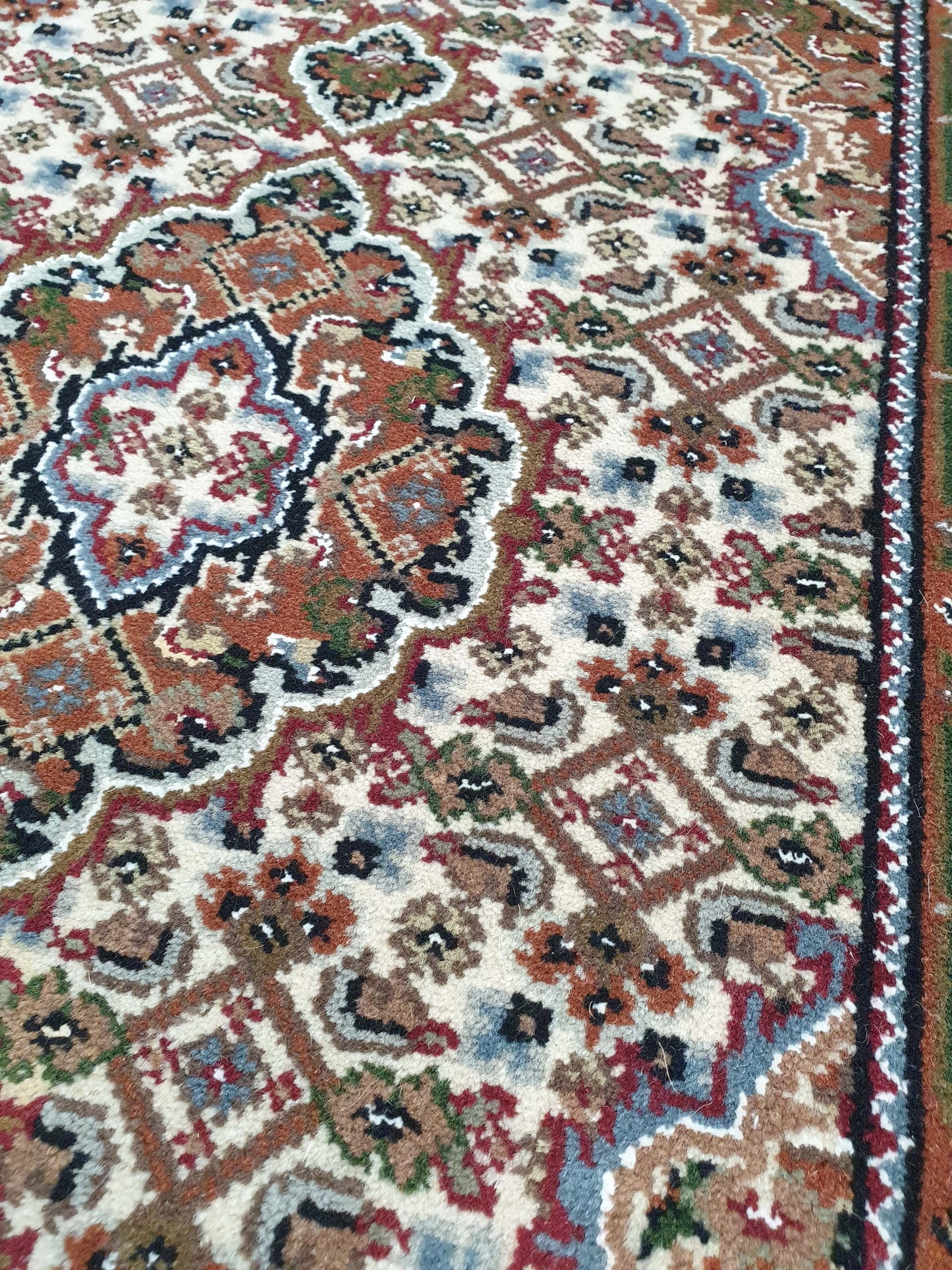 Tabriz Rug 90 x 60cm