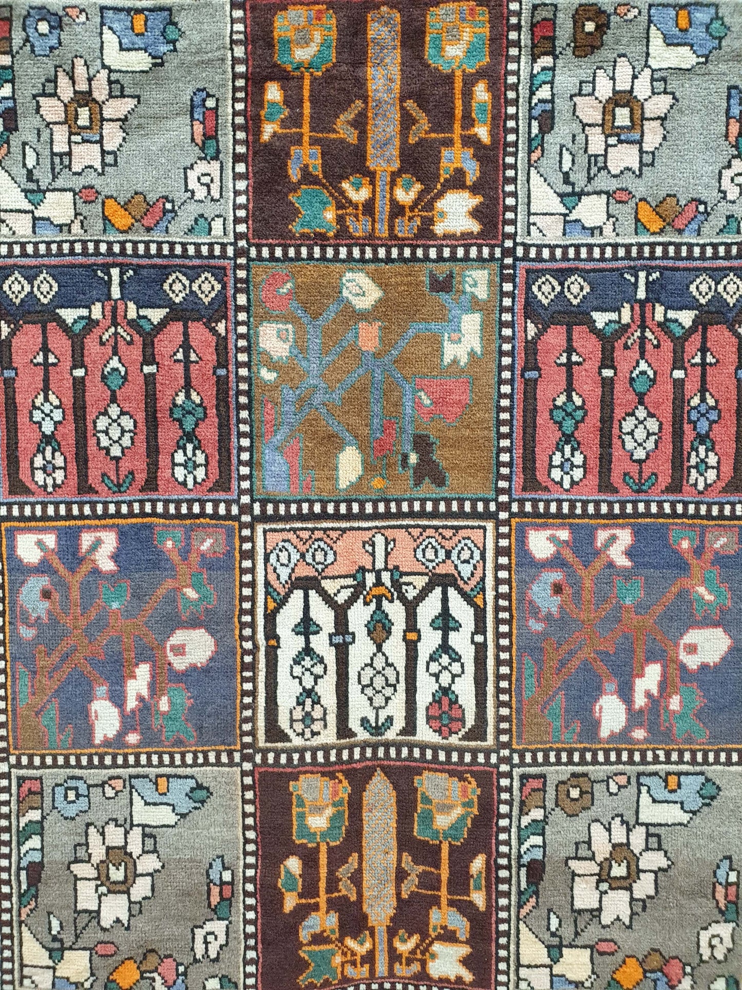 Vintage Bakhtiari Rug 280 x 200cm