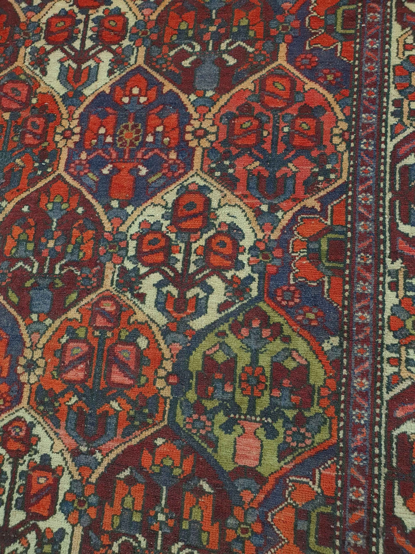 Vintage Bakhtiari Rug - 297 x 159cm