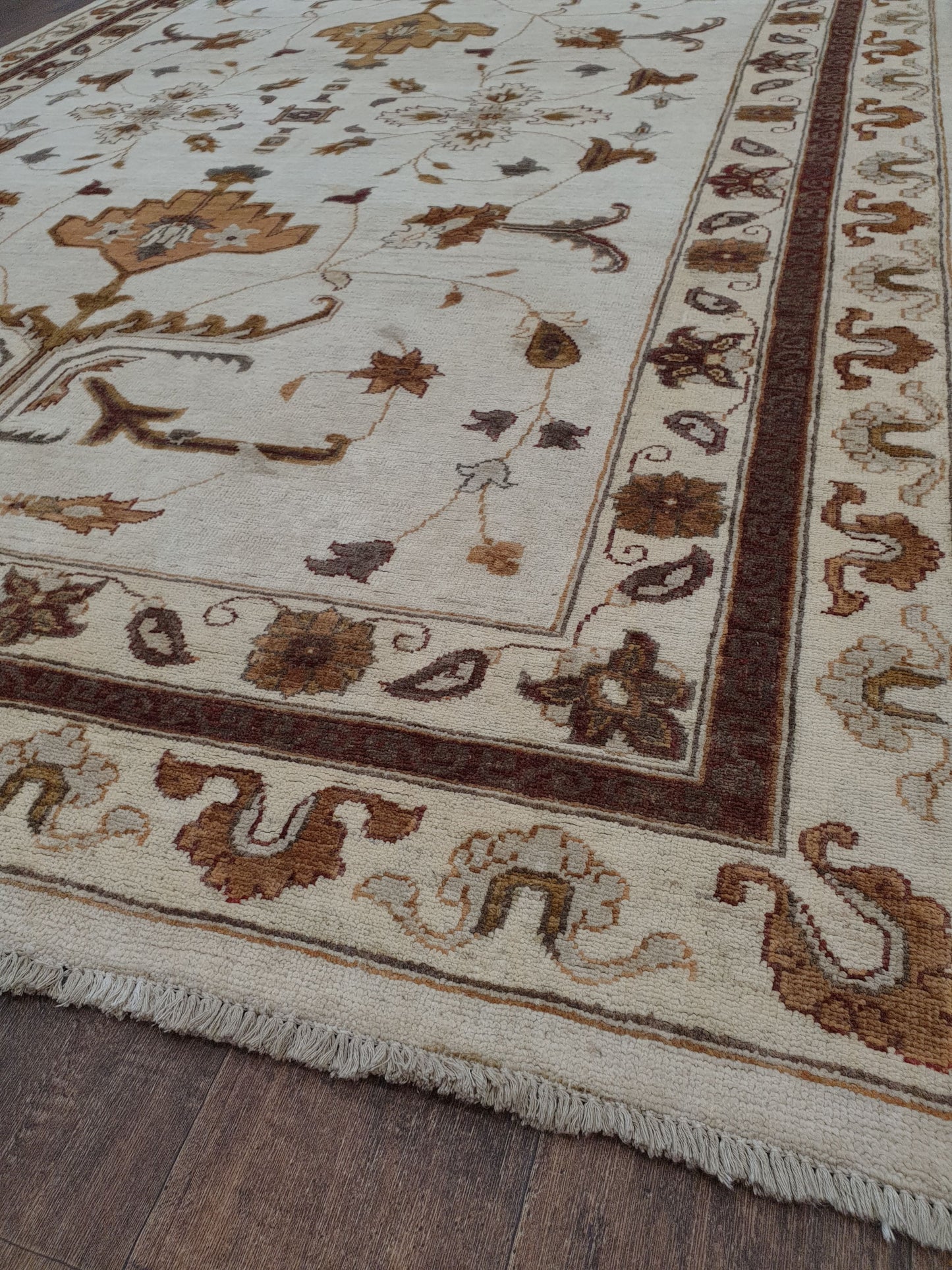 Chobi Rug 272 x 179cm
