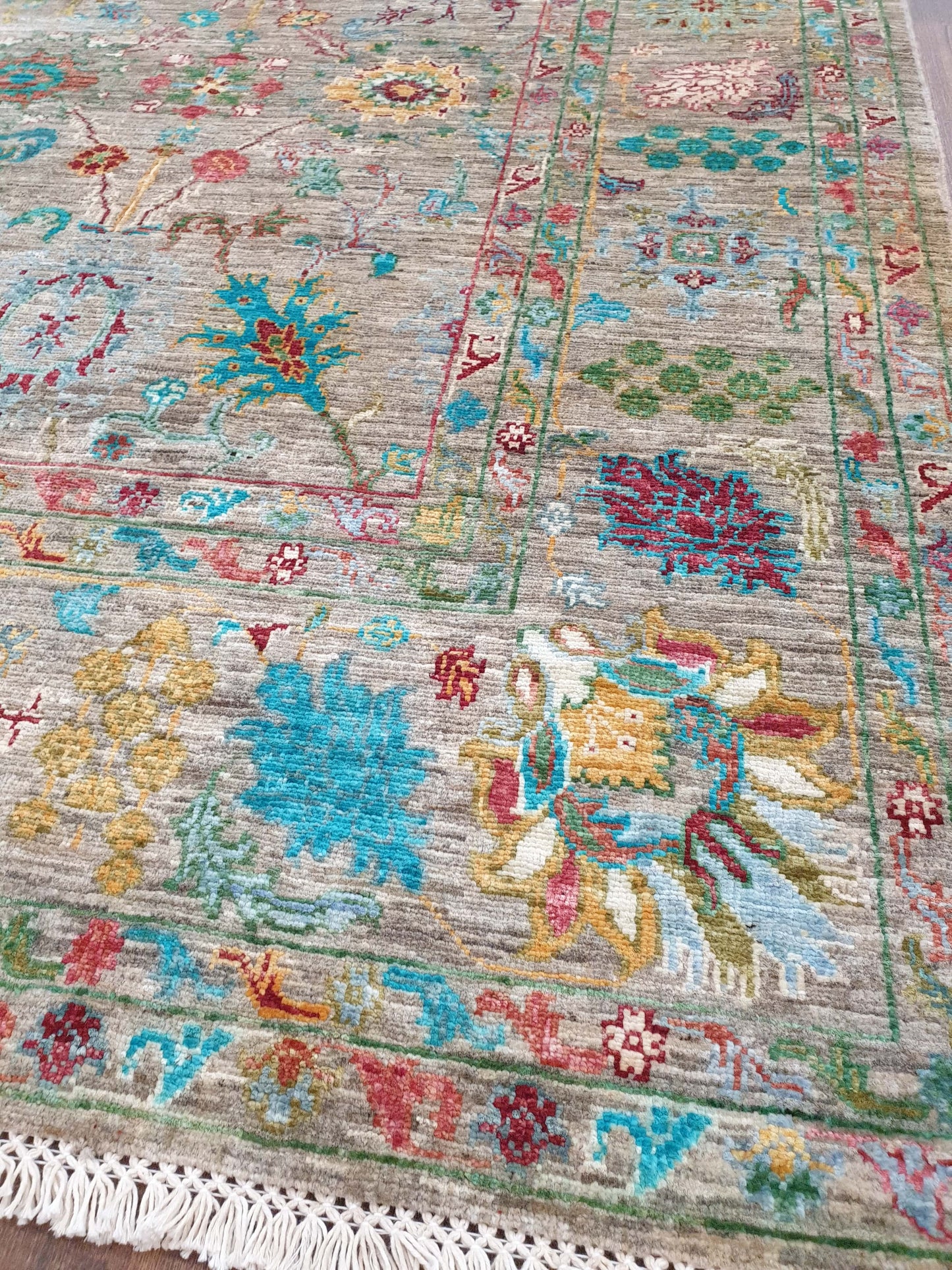 Sultani Rug - 295 x 207cm