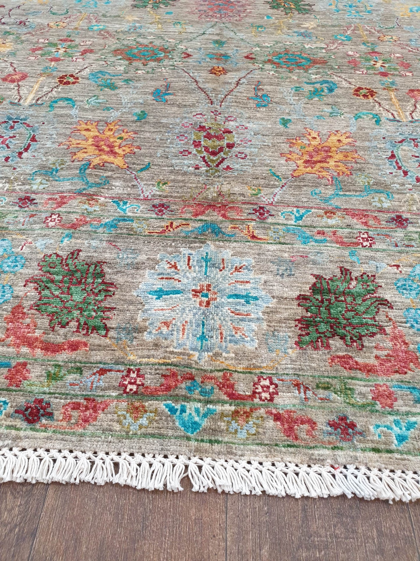 Sultani Rug - 295 x 207cm