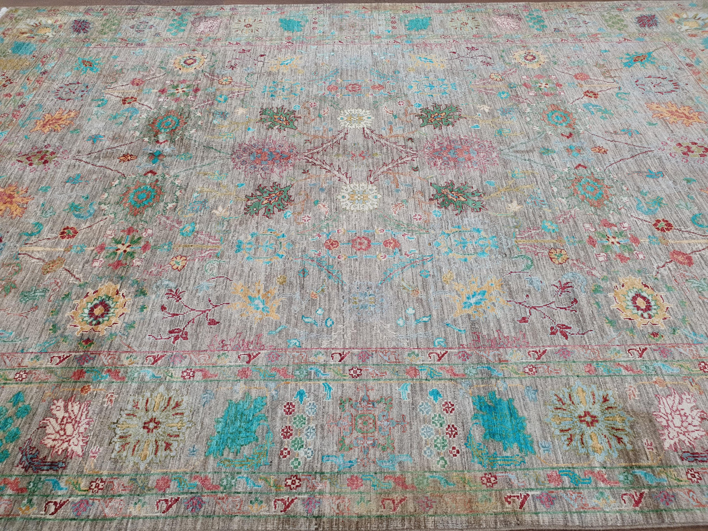 Sultani Rug - 295 x 207cm
