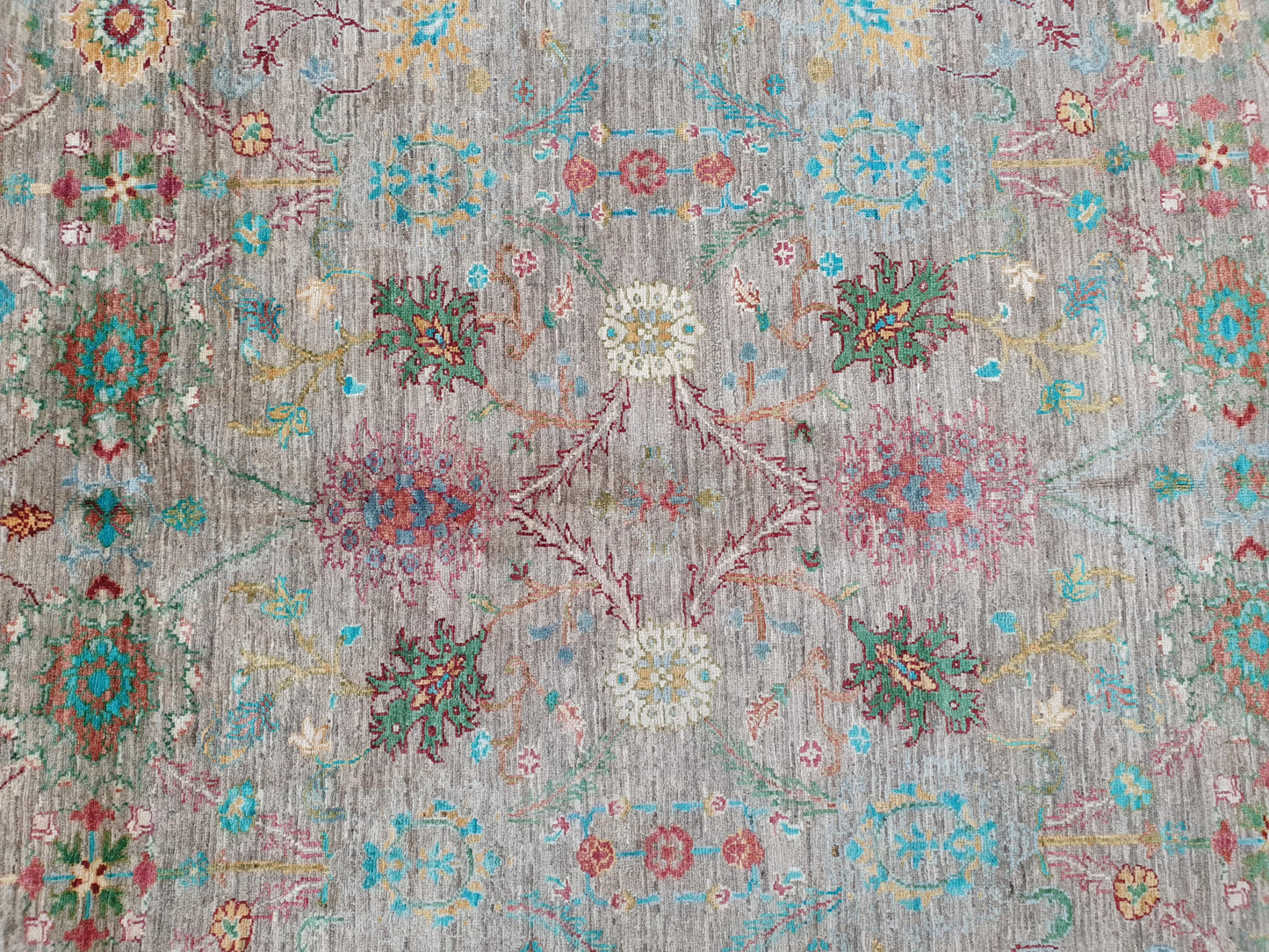 Sultani Rug - 295 x 207cm