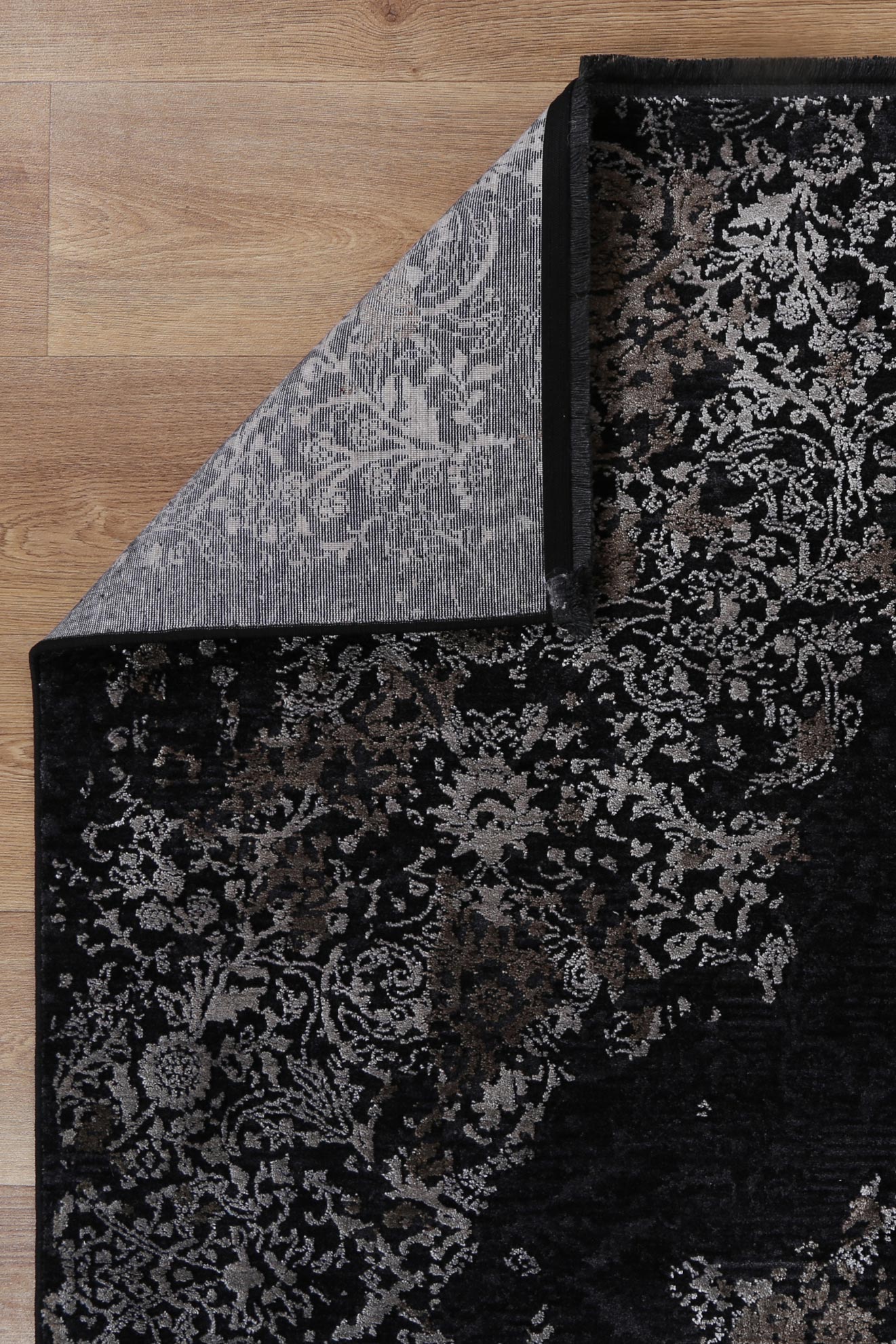 Brooklyn 400 Pewter Medallion Rug