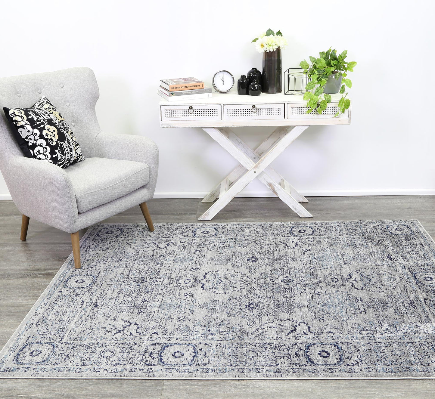 Arya Tapestry Traditional Charcoal Rug