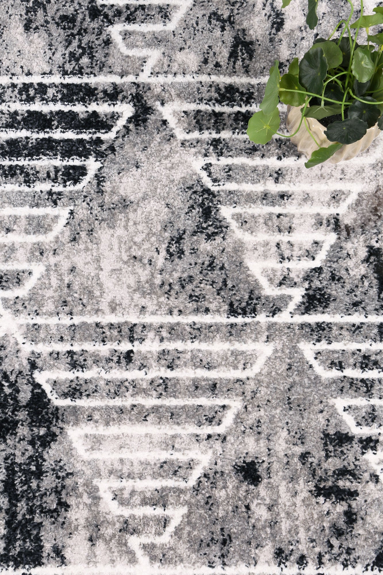 Kimberley 4 Geometric Grey Rug