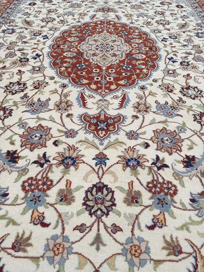 Fine Tabriz Rug - 282 x 183cm