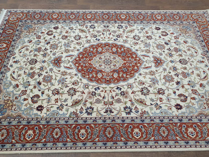 Fine Tabriz Rug - 282 x 183cm