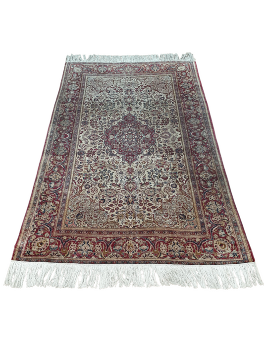Antique Kashan Rug 200 x 130cm
