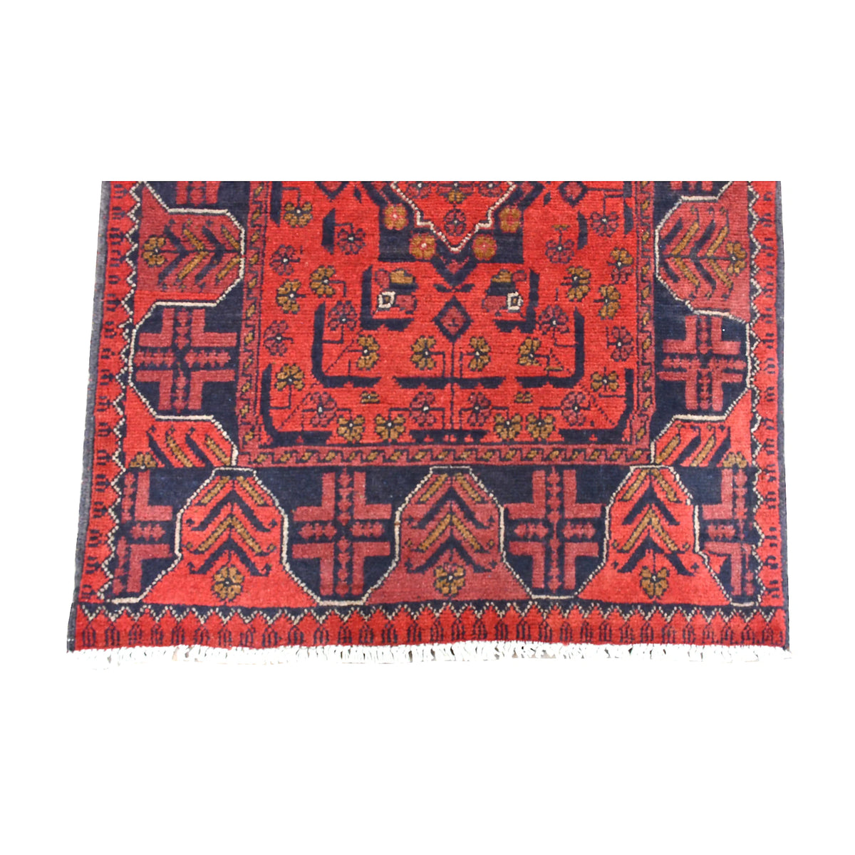 Fringe-end detail of Khal Mohammadi runner showing a stepped medallion, hooked geometric border and white fringe