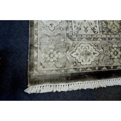 Bakhtiari rug border and fringe detail