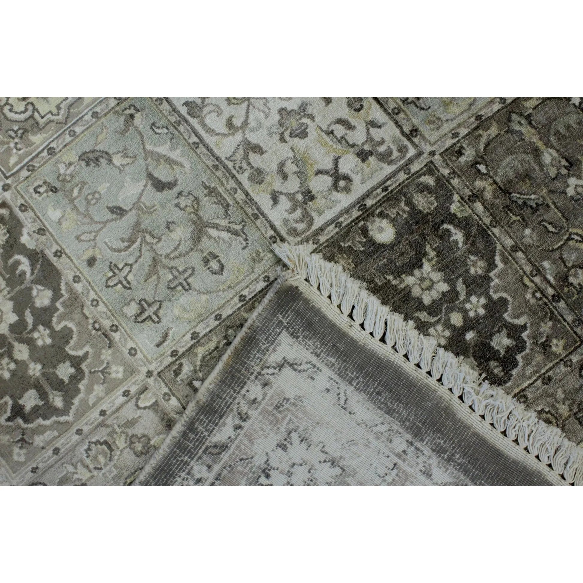 Bakhtiari rug folded corner detail