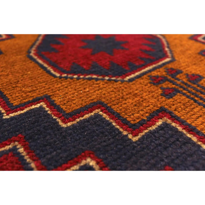 Baluchi hand-knotted wool rug 194 x 115 cm border and pattern detail