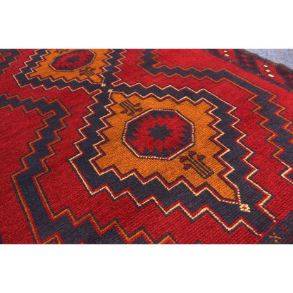 Baluchi hand-knotted wool rug 194 x 115 cm central geometric medallion detail