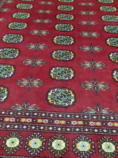 Bokhara hand-knotted wool rug 247 x 173 cm pattern detail