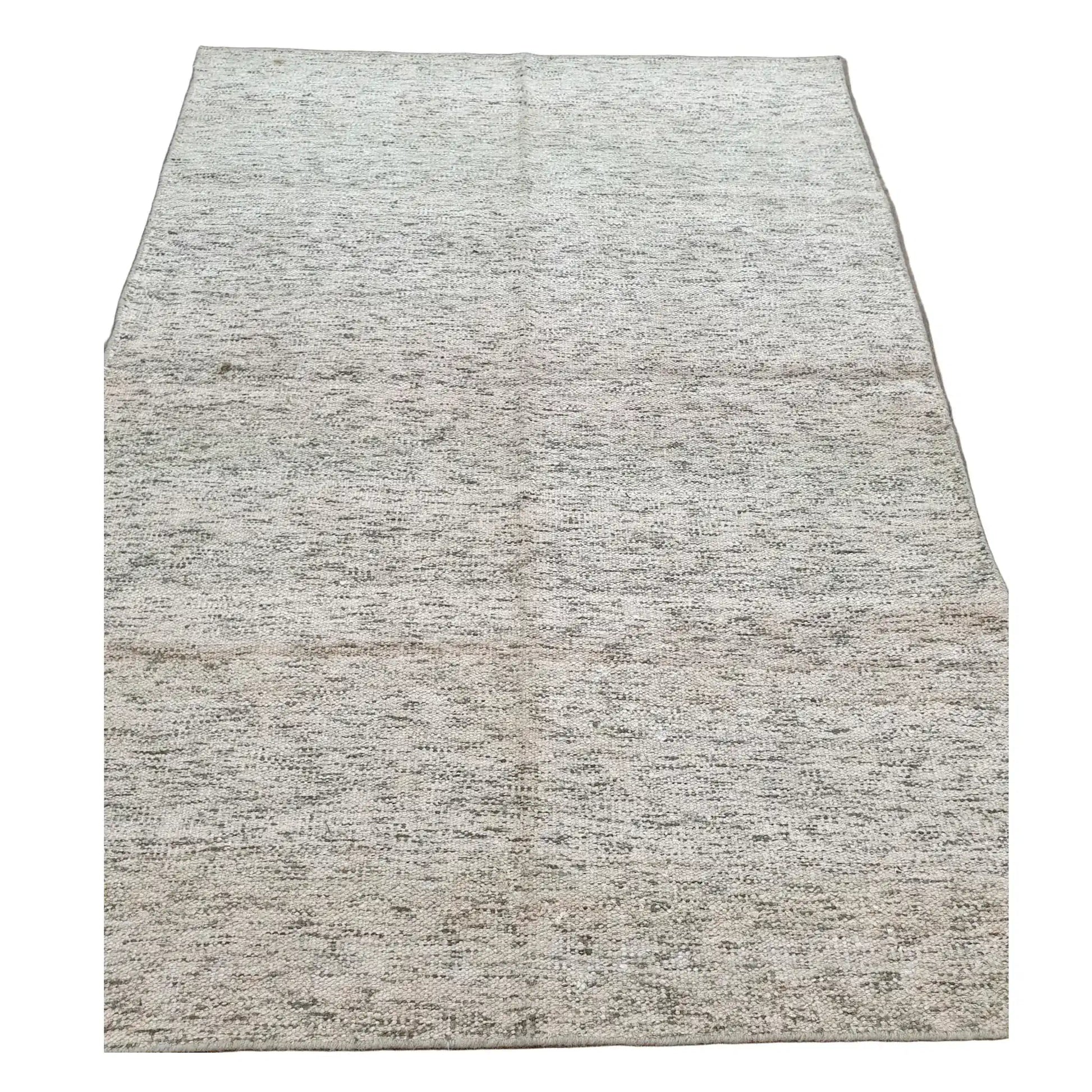 Indian Dhurrie rug 233 x 167 cm full view with off-white field and softly variegated charcoal and beige weave