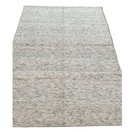 Indian Dhurrie rug 233 x 167 cm full view with off-white field and softly variegated charcoal and beige weave