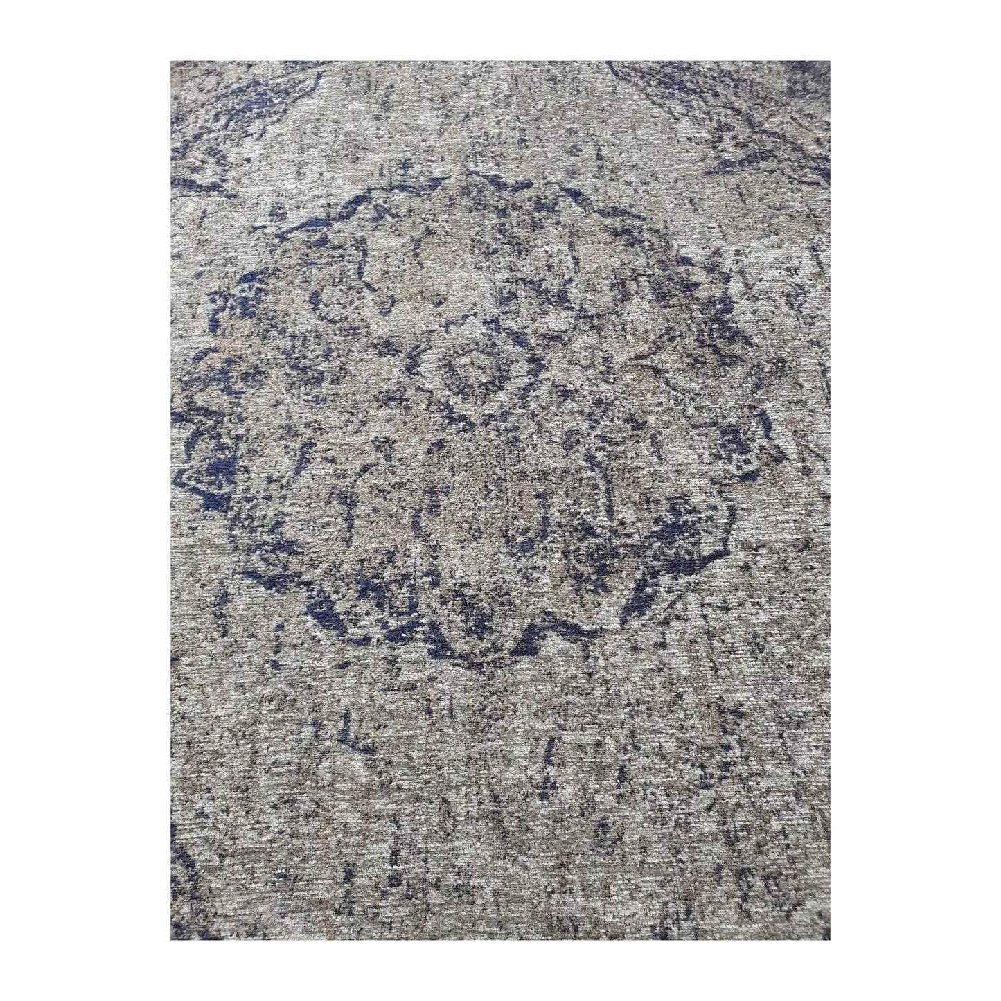 Close-up of moss round rug with medallion detail, 160 cm