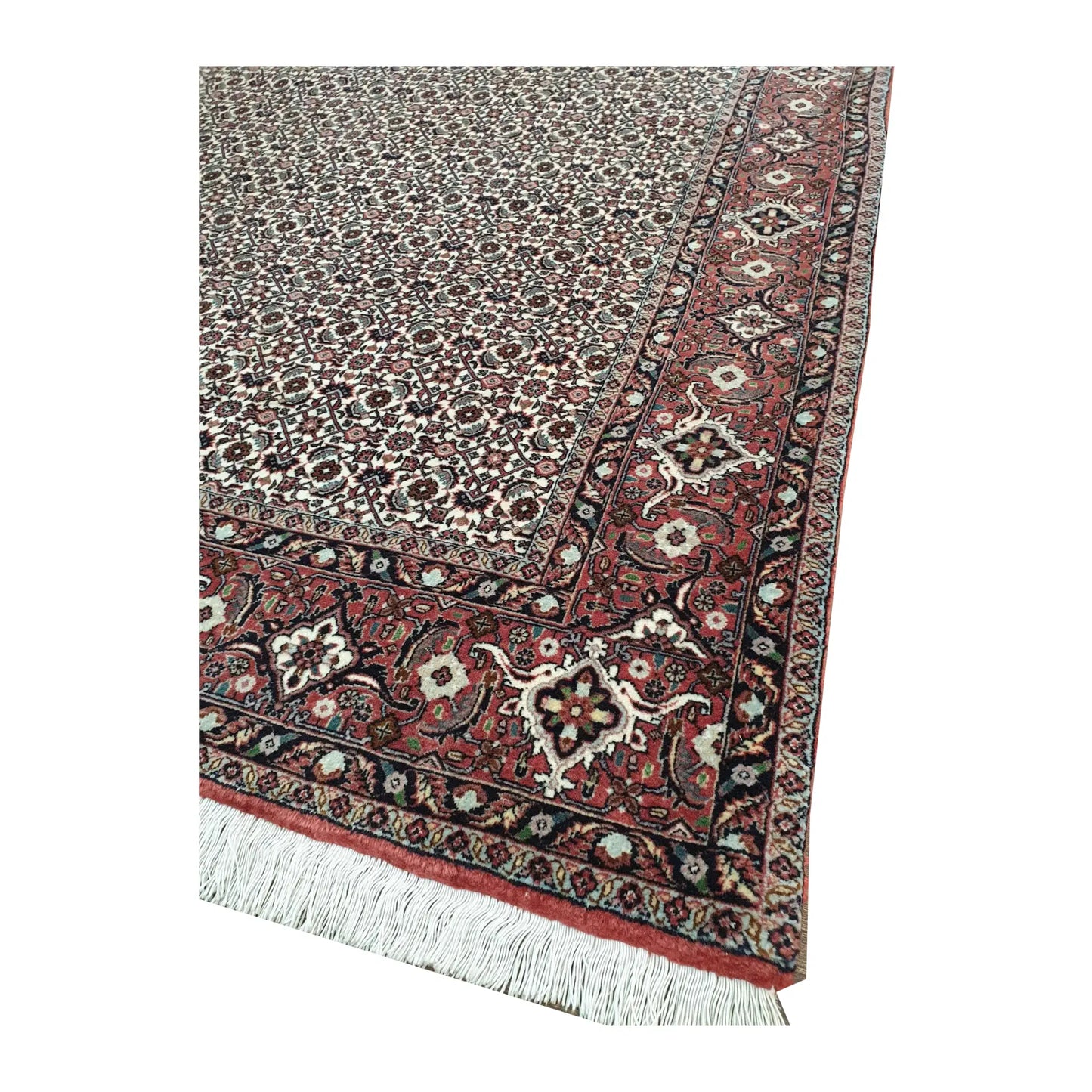 Close-up of Persian Bidjar rug showing border detail, fringe edge and hand-knotted wool texture, 257 x 250 cm